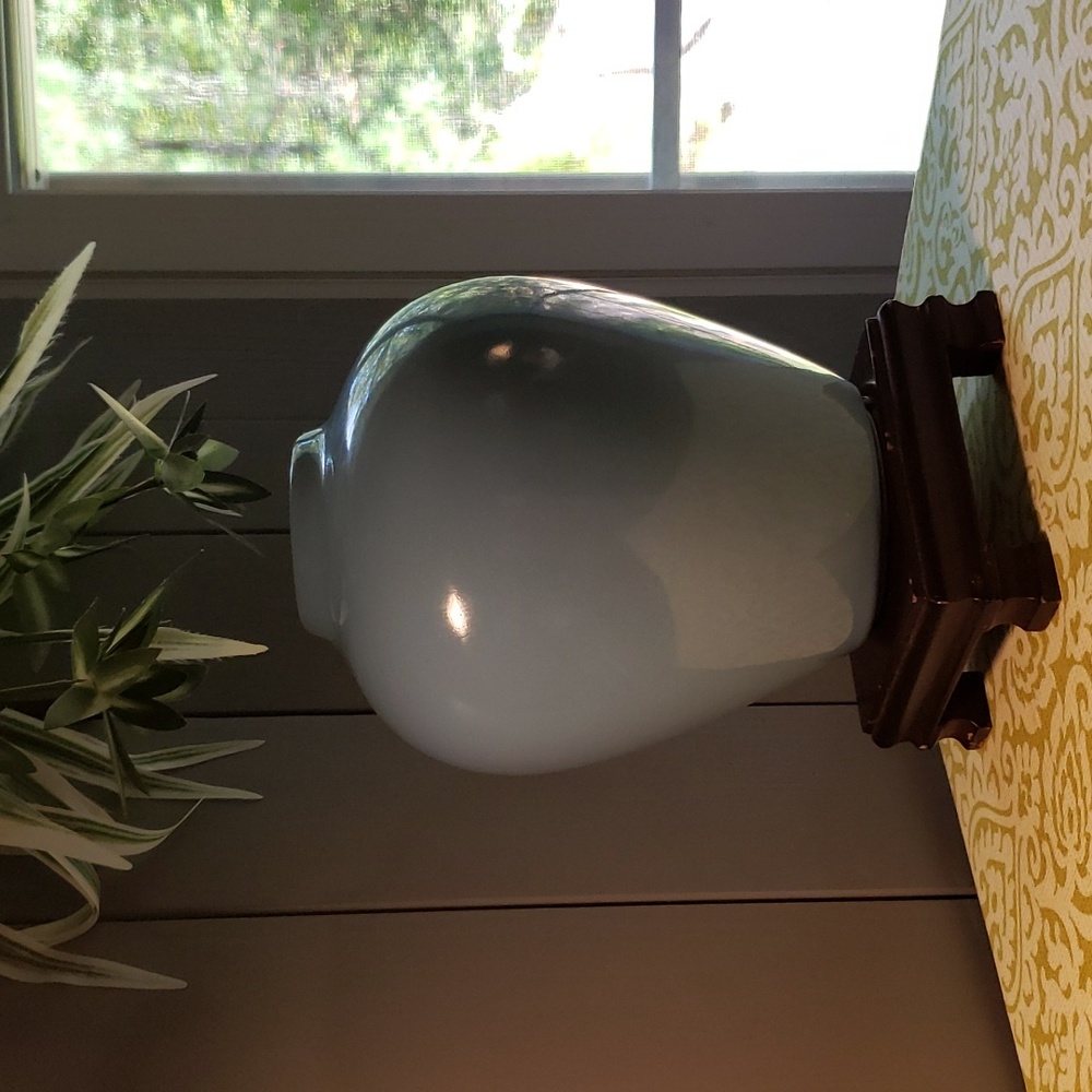Table vase USA 7in round vtg